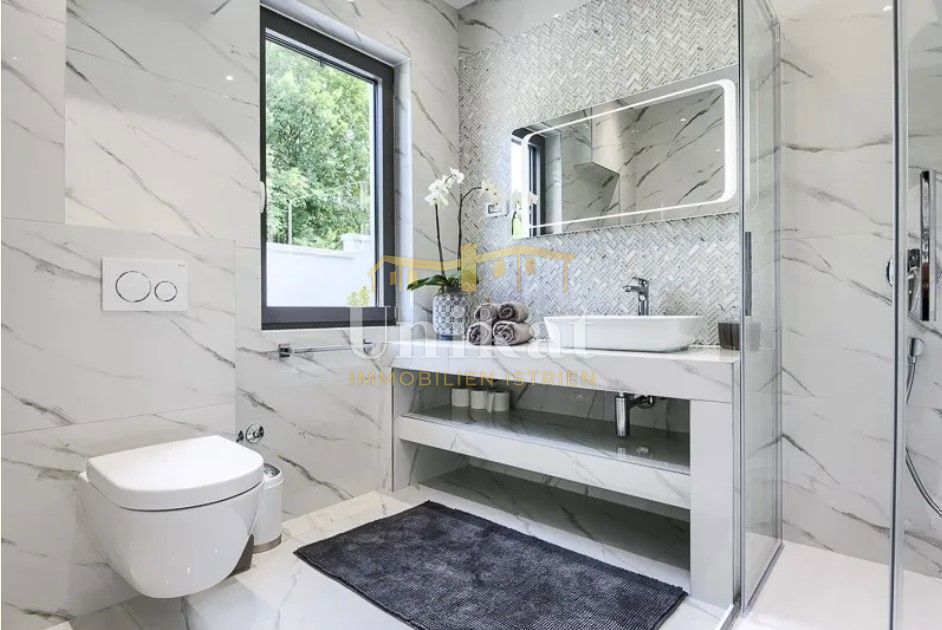 Splendida villa con vista mare nei dintorni di Marčana